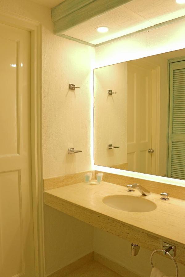 Standard Room,1273494805:JPEG