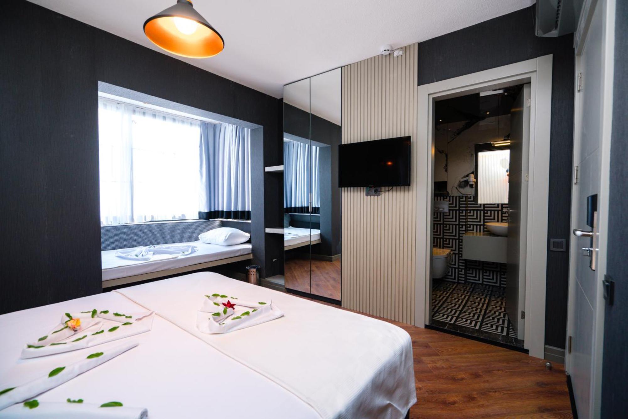 Deluxe Room,1020847996:JPEG