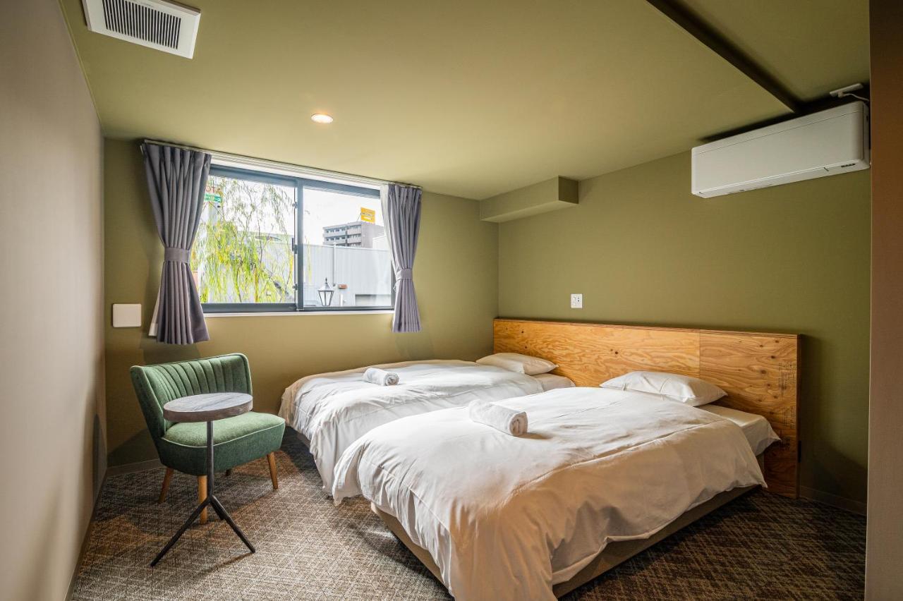 Superior Twin Room with Shared Bathroom