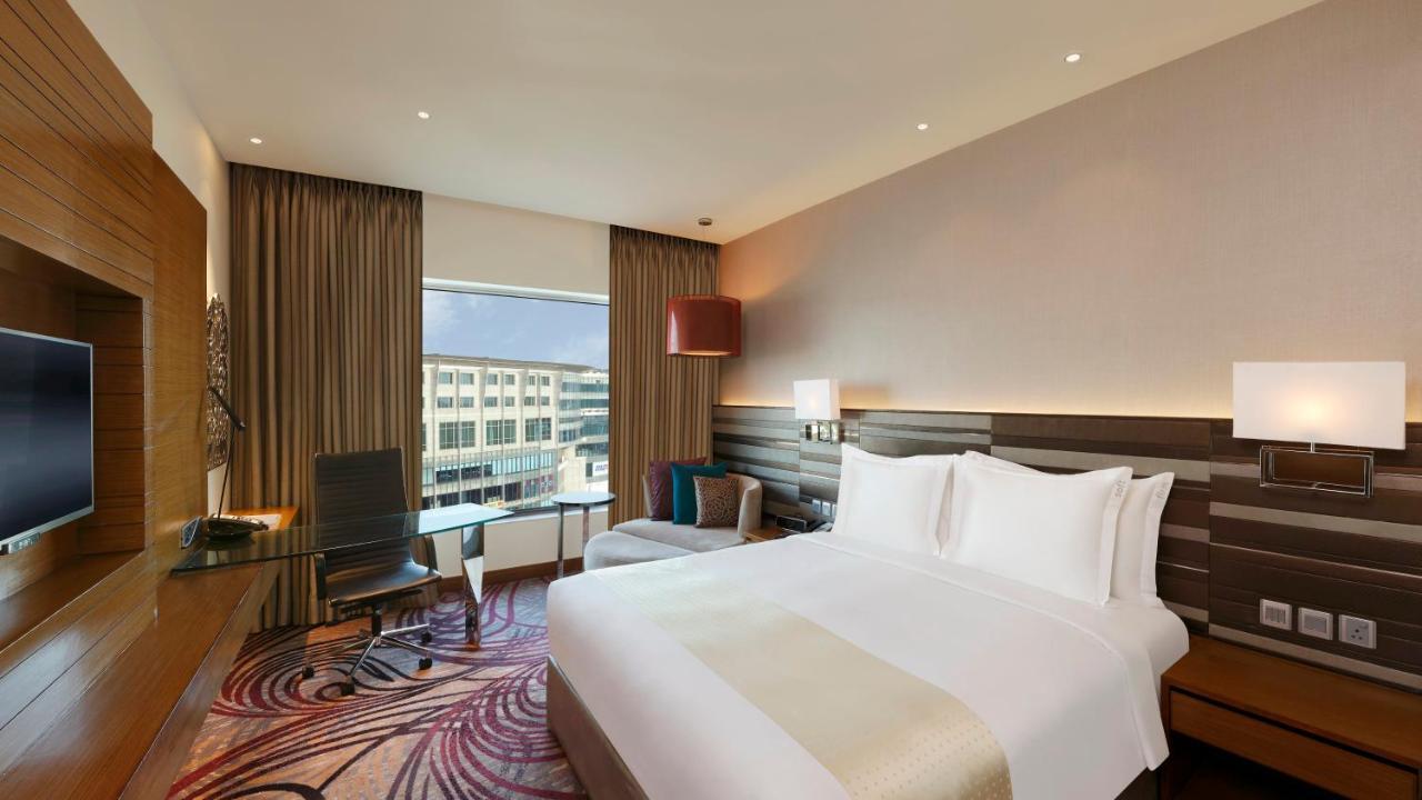 Standard King Room with City View