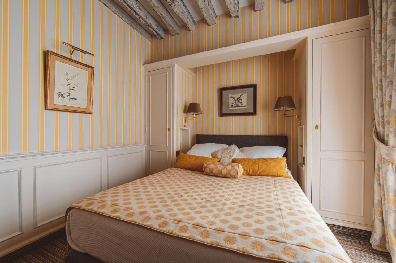 Double Room "  La Chambre"