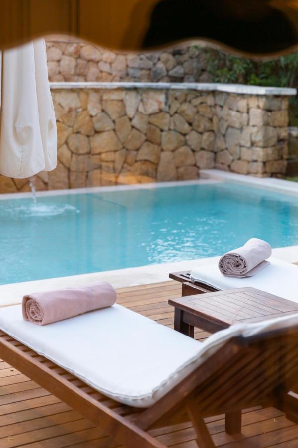 Bali Villa met Eigen Zwembad (4 Volwassenen + 2 Kinderen)