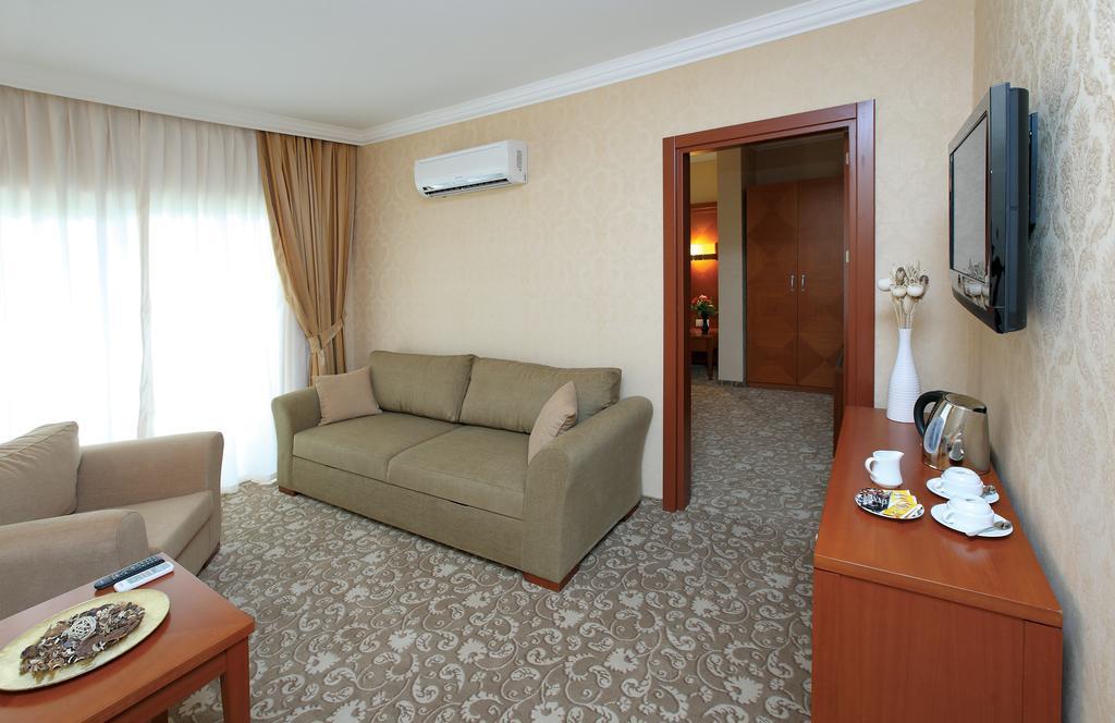 Junior Suite,1589105153:JPEG