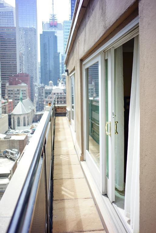 Penthouse One-Bedroom Apartment with King Bed