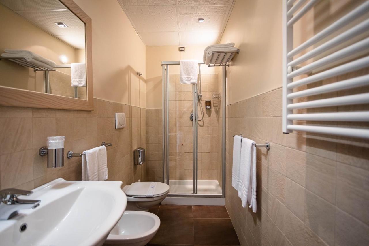 Classic Double or Twin Room,1145654068:JPEG