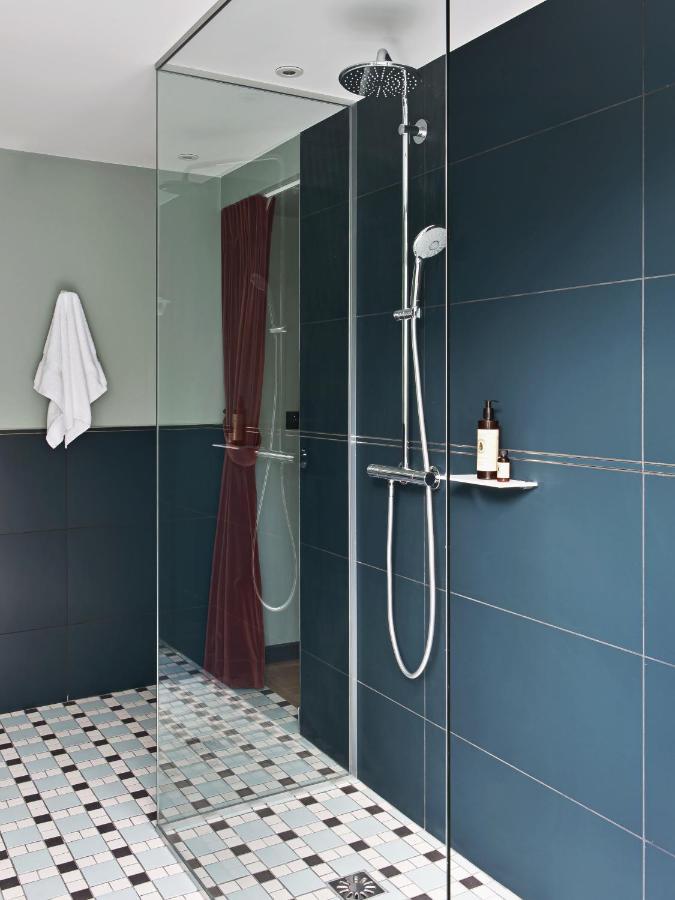 Deluxe Double Room with Balcony -"Hibiscus"