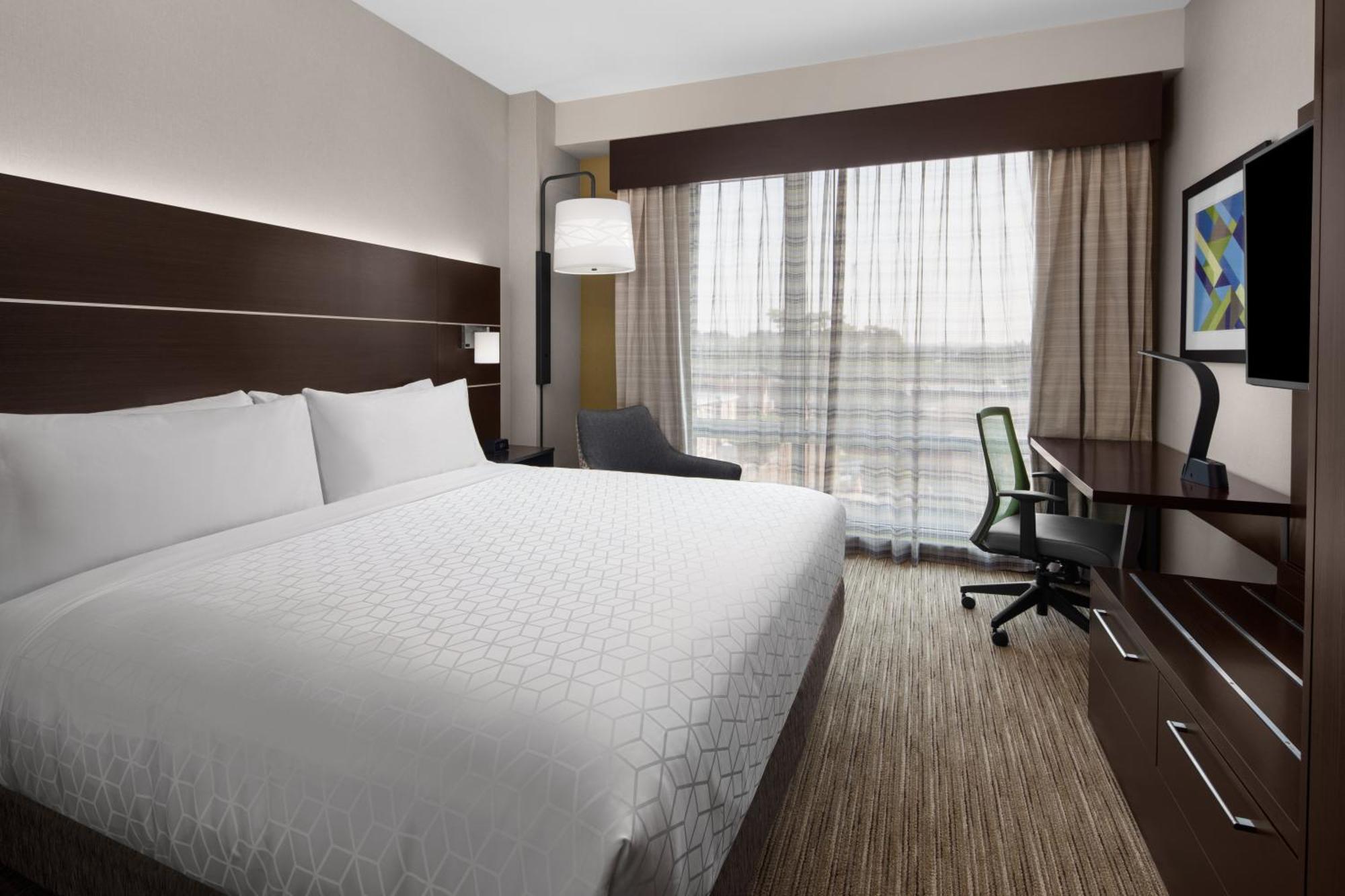 Standard King Room