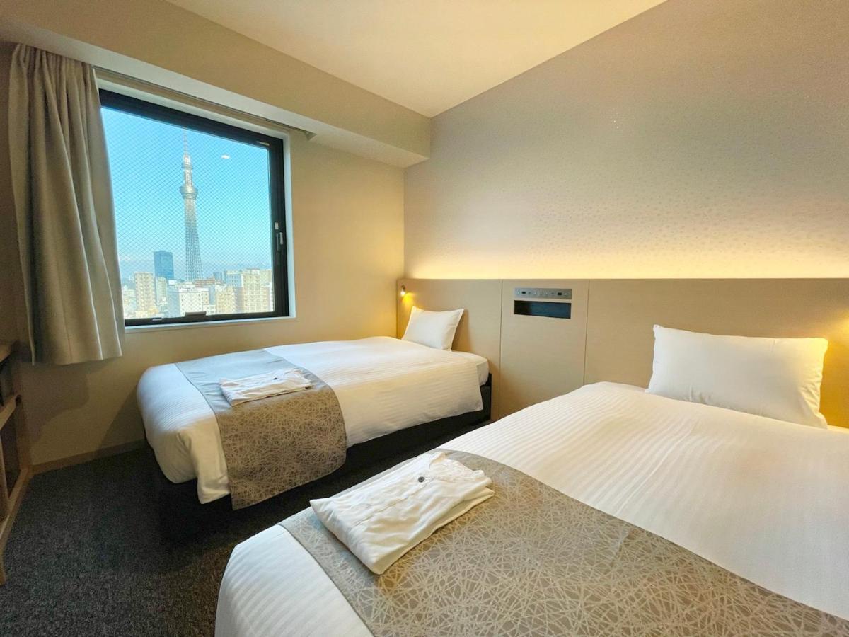 Twin Room with View