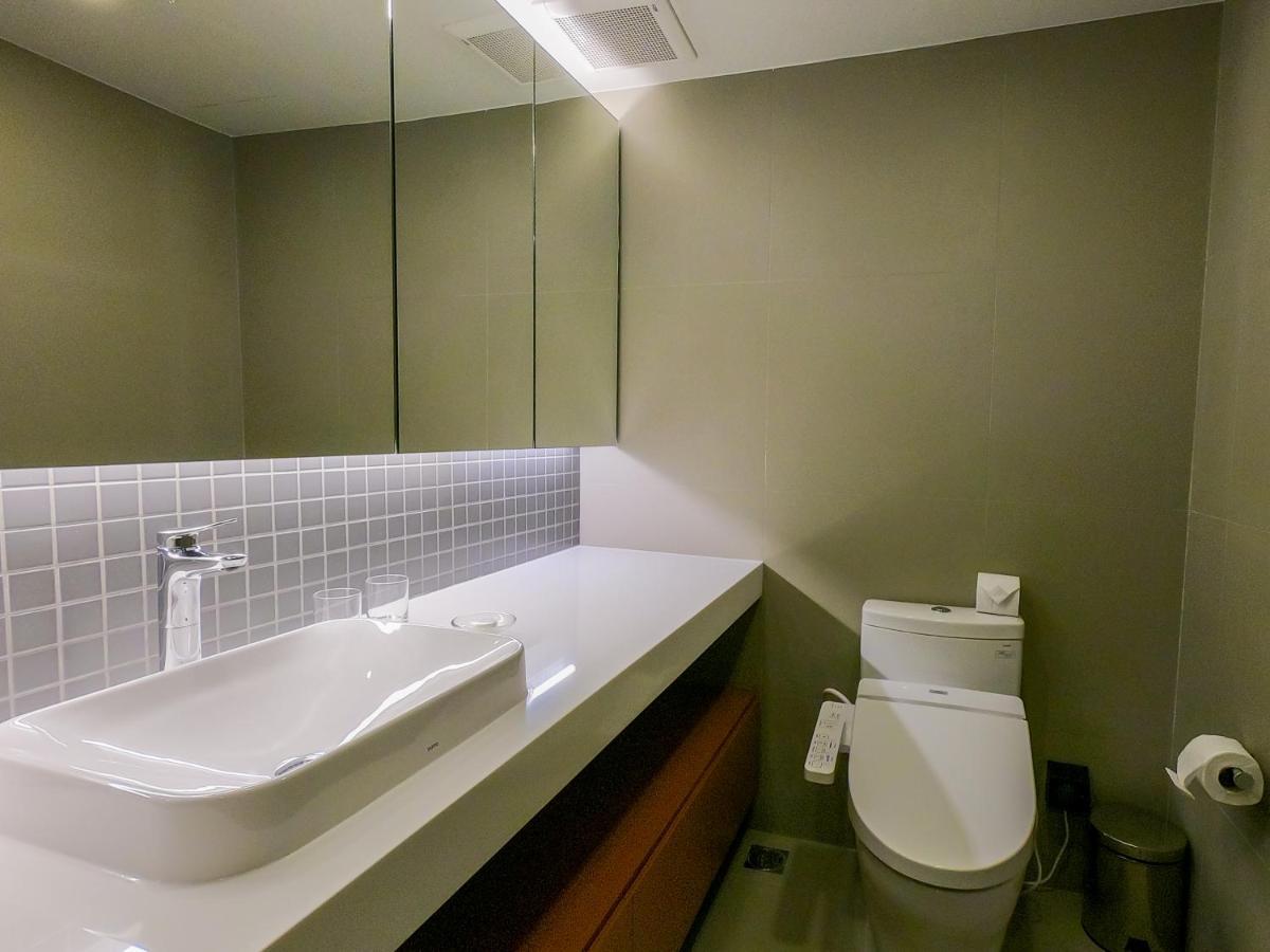 One Bedroom Premier