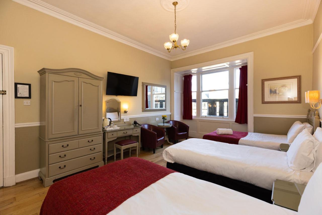 Triple Room,1438156576:JPEG