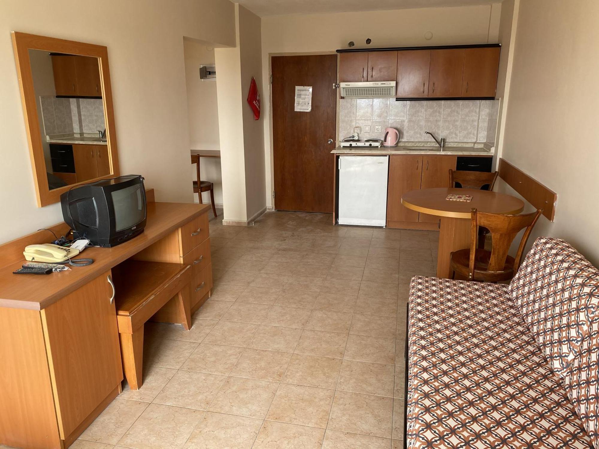 Economy Suite