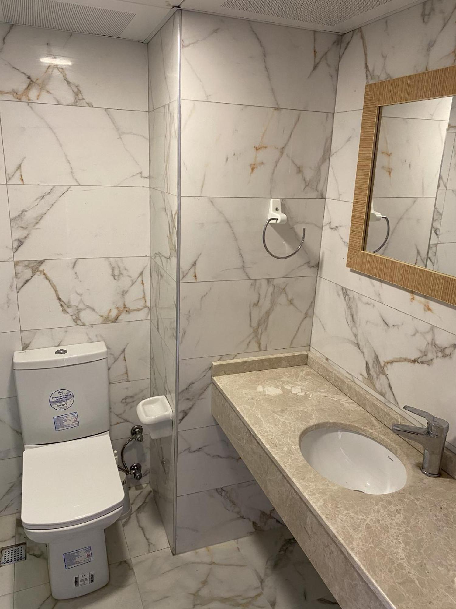 Economy Suite