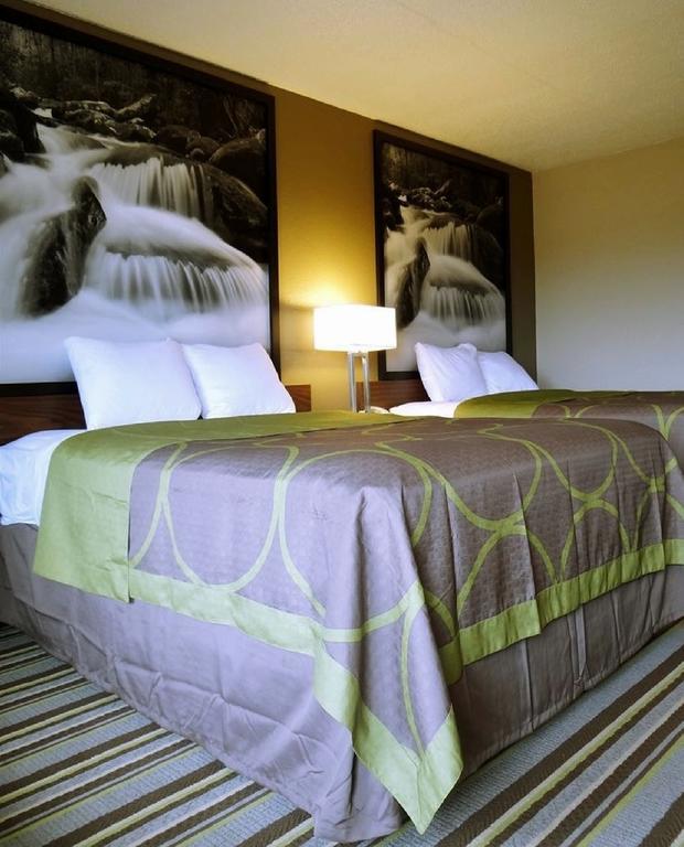 Standard Room with Two Queen Beds