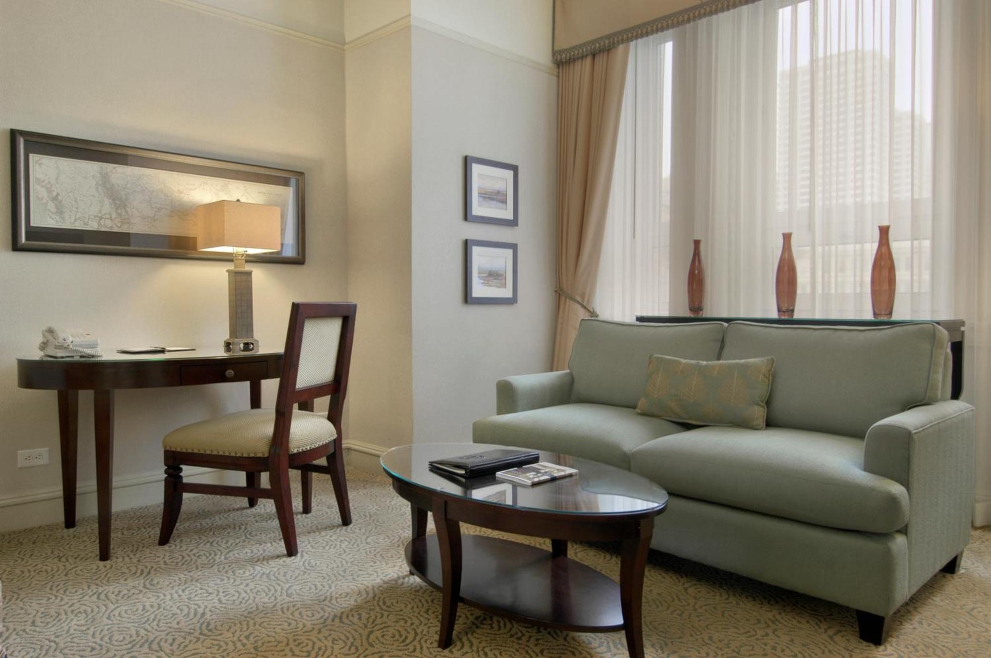 One-Bedroom King Suite