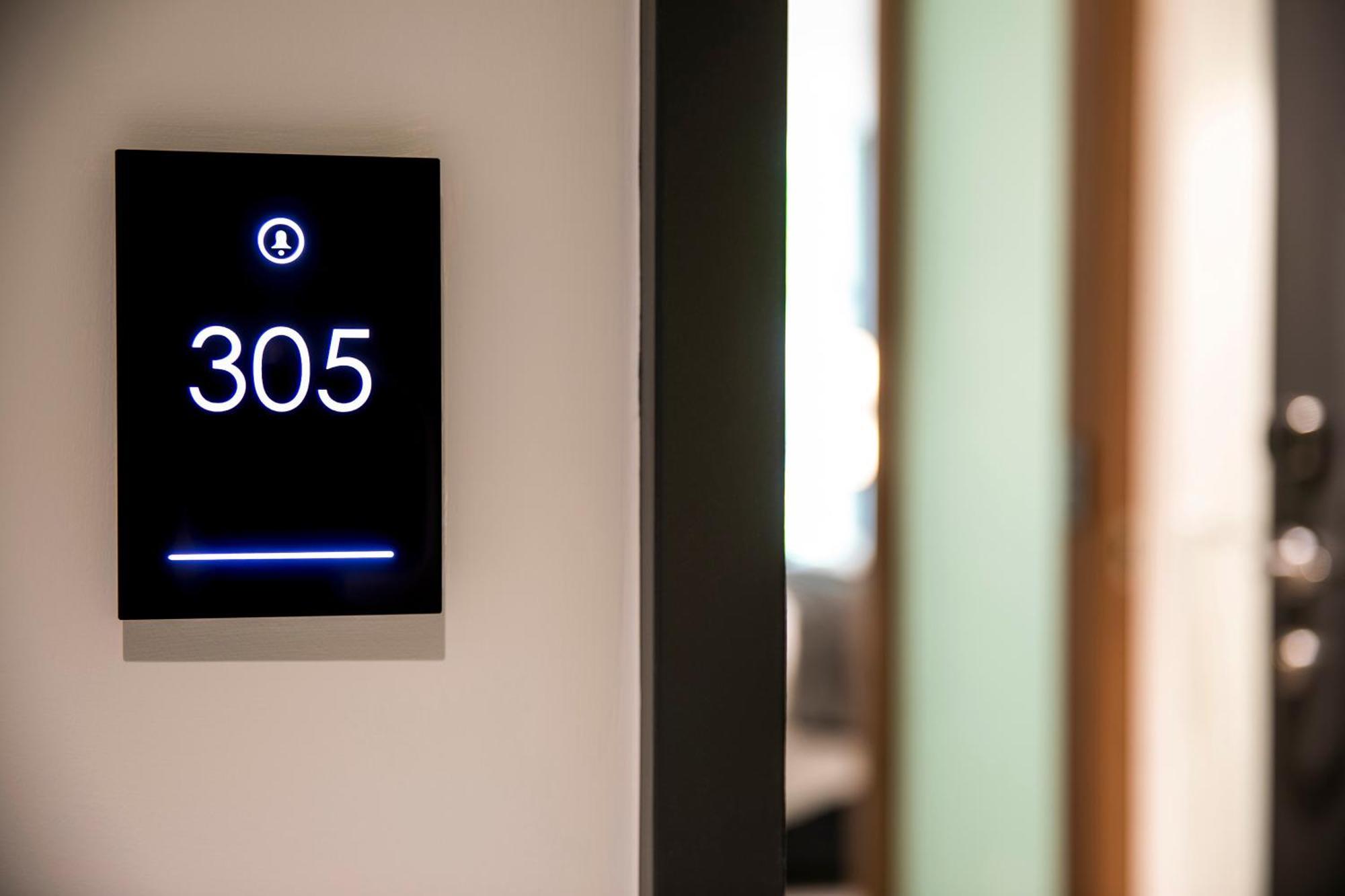 Standard Room,1458099991:JPEG