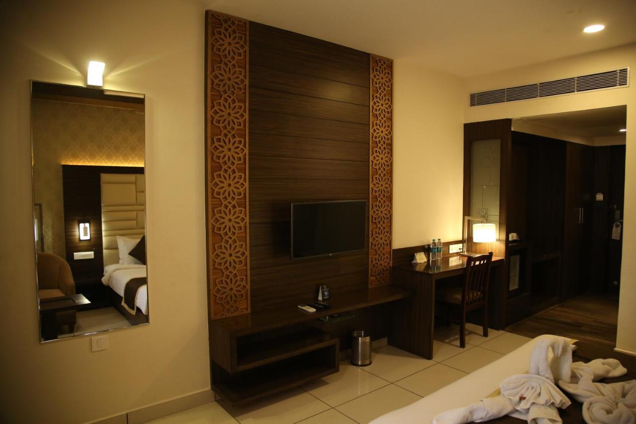 Deluxe Double or Twin Room