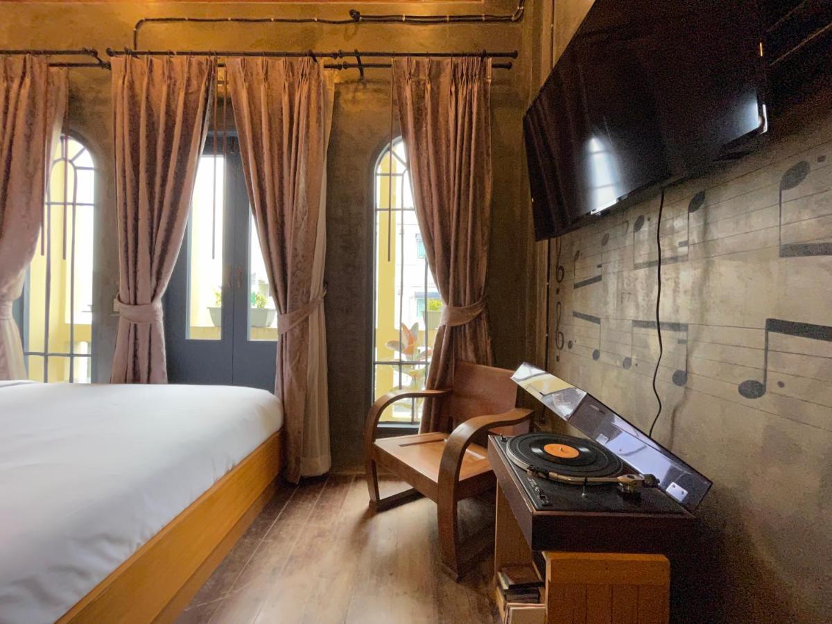 King Suite with Balcony