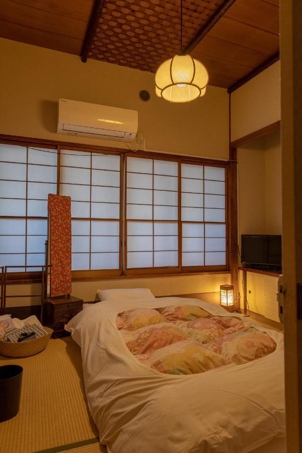Single Room with Private Bathroom