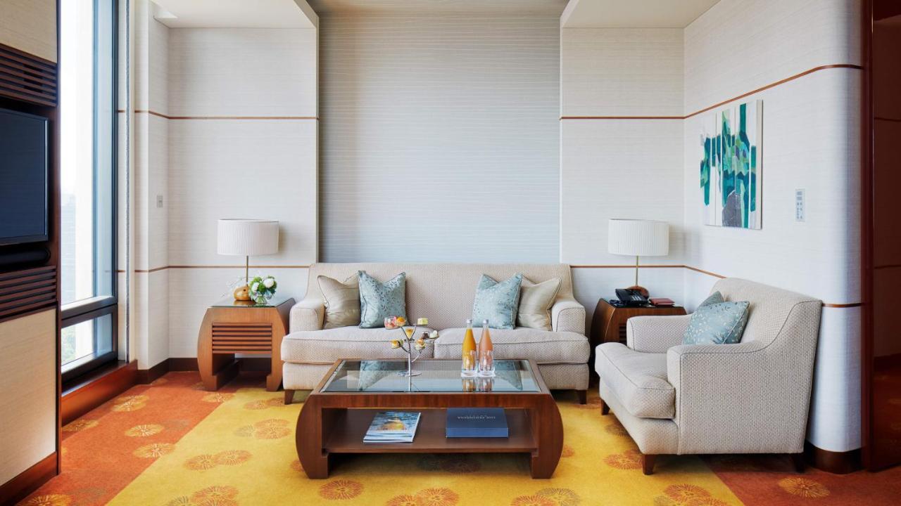 Executive Suite with Twin Beds