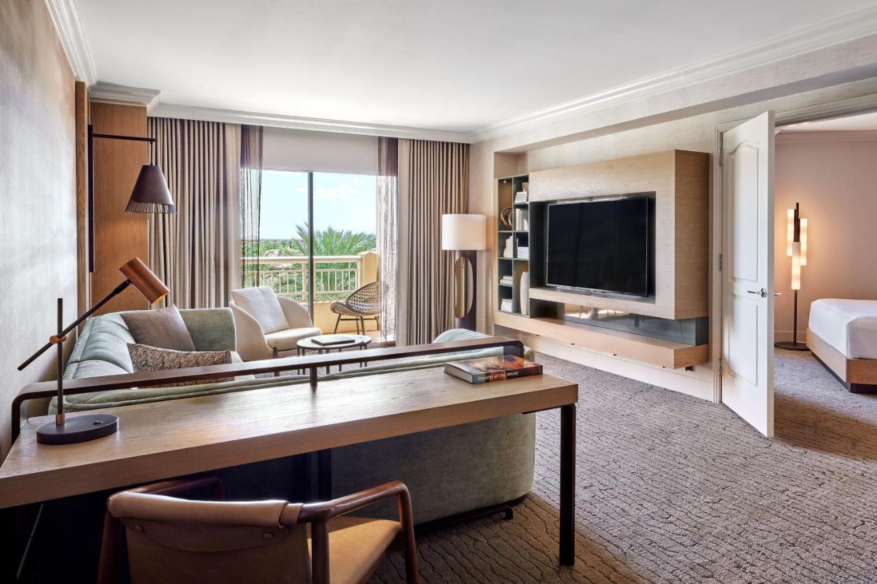 1 Bedroom Executive Suite 1 King Sofa bed Balcony