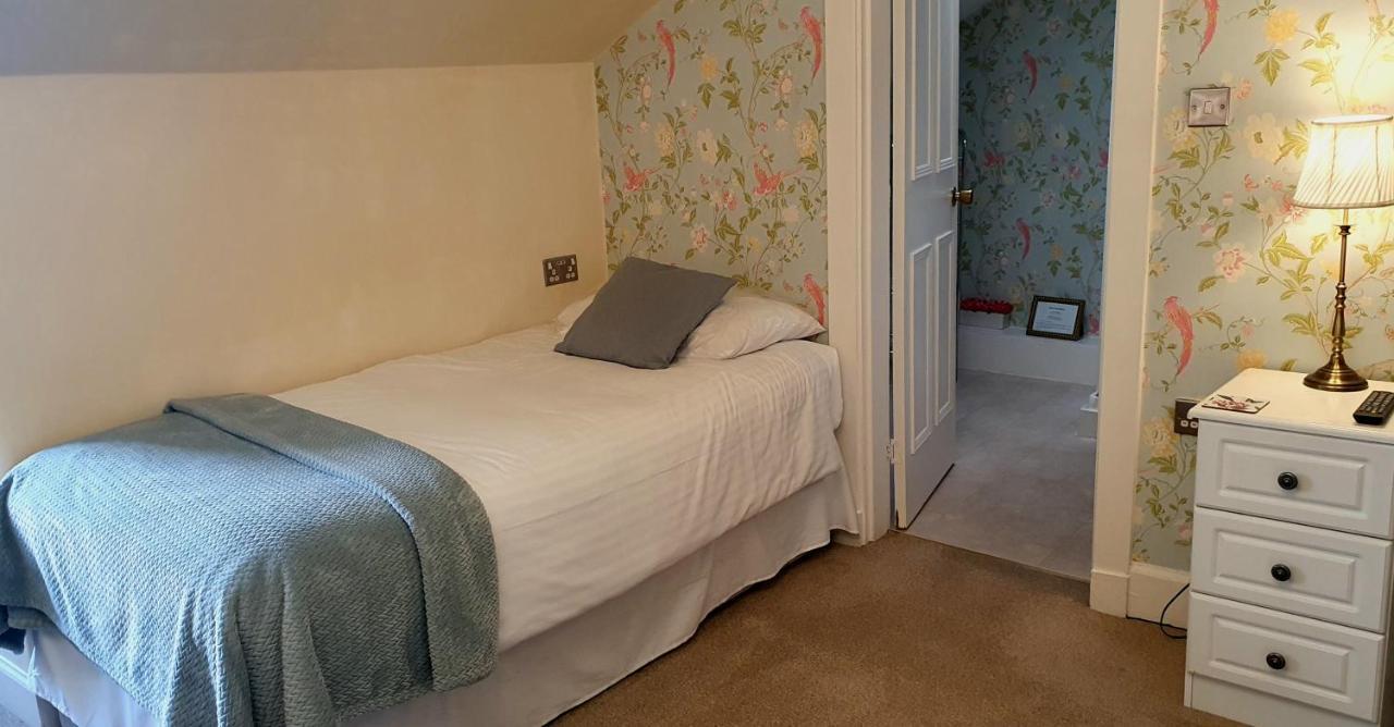 King Room,1368449939:JPEG