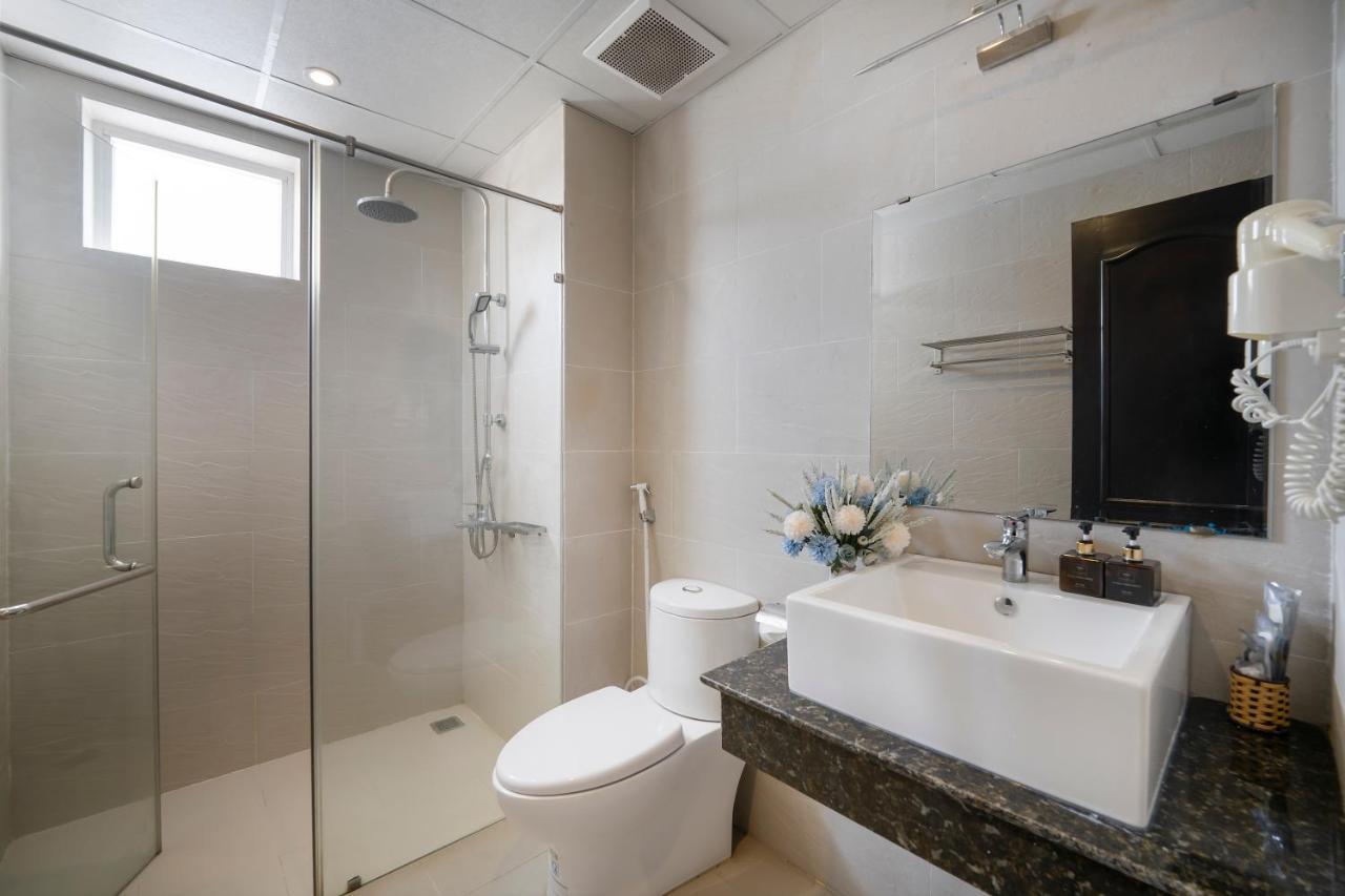 Deluxe Triple Room with Bathtub,1370806160:JPEG