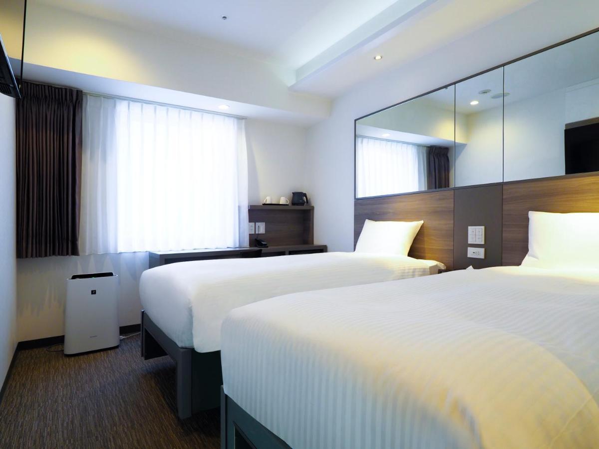 Standard Twin Room with City View