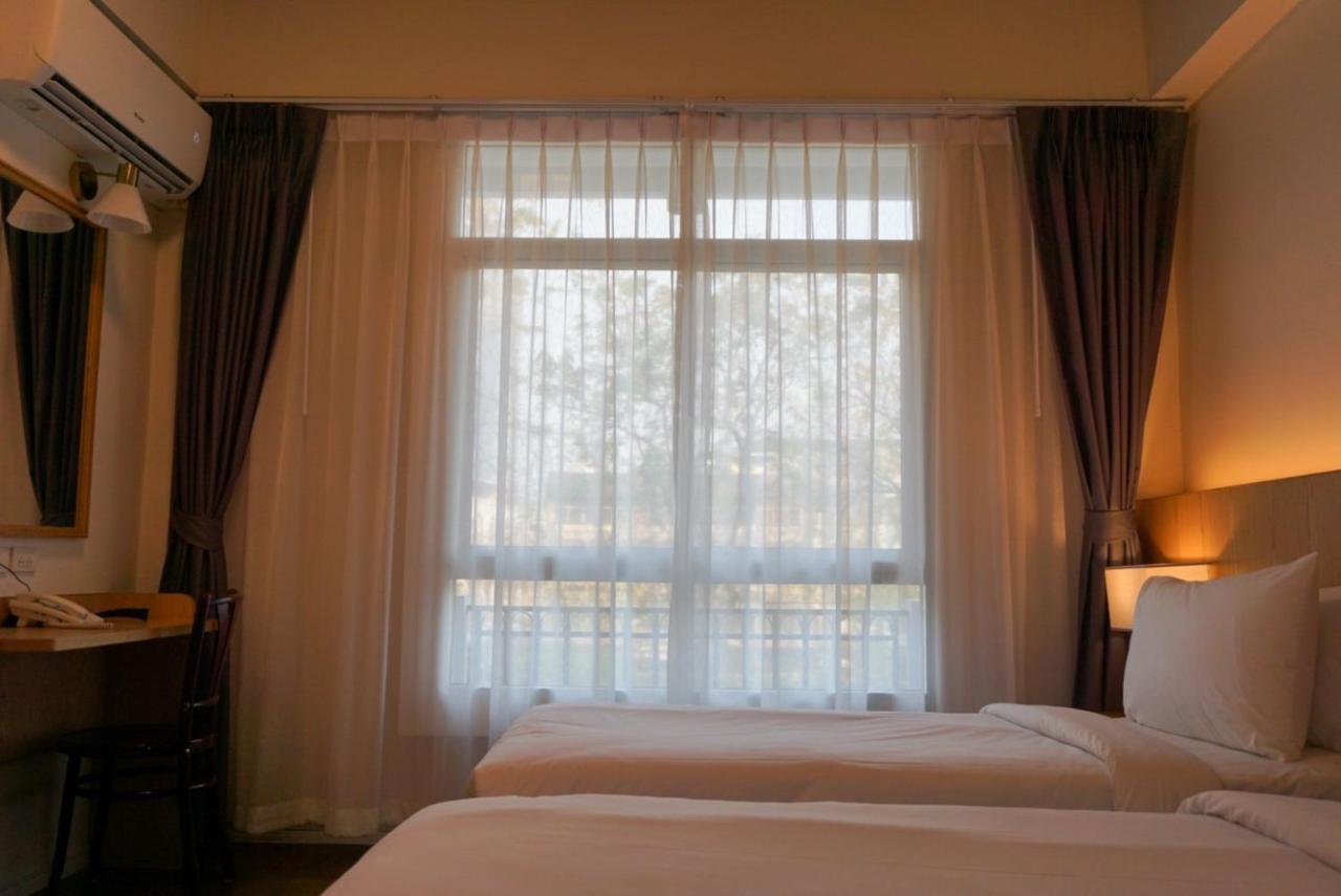 Twin Room with View