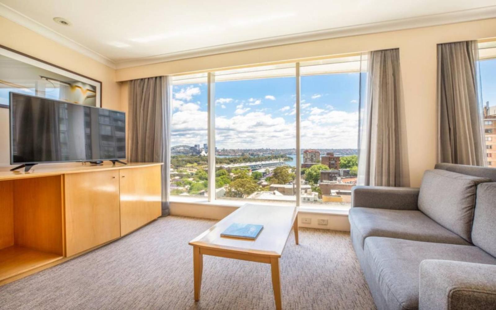 One-Bedroom King Suite with Harbour View,1547174149:JPEG
