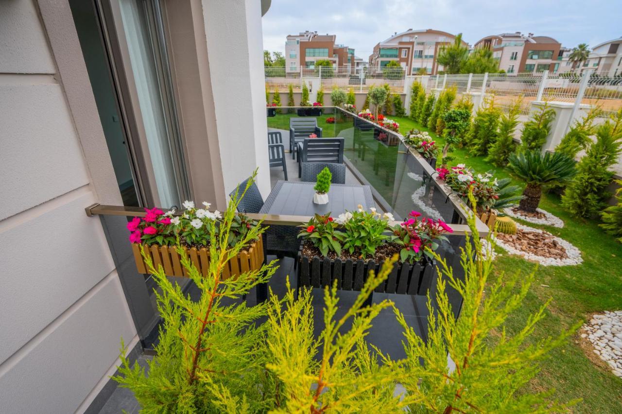 Deluxe Appartement met 2 Slaapkamers en Uitzicht op de Tuin