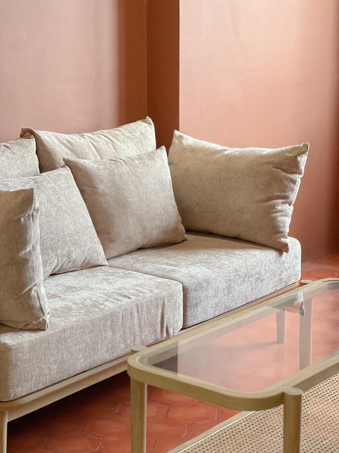 Deluxe Queen Suite