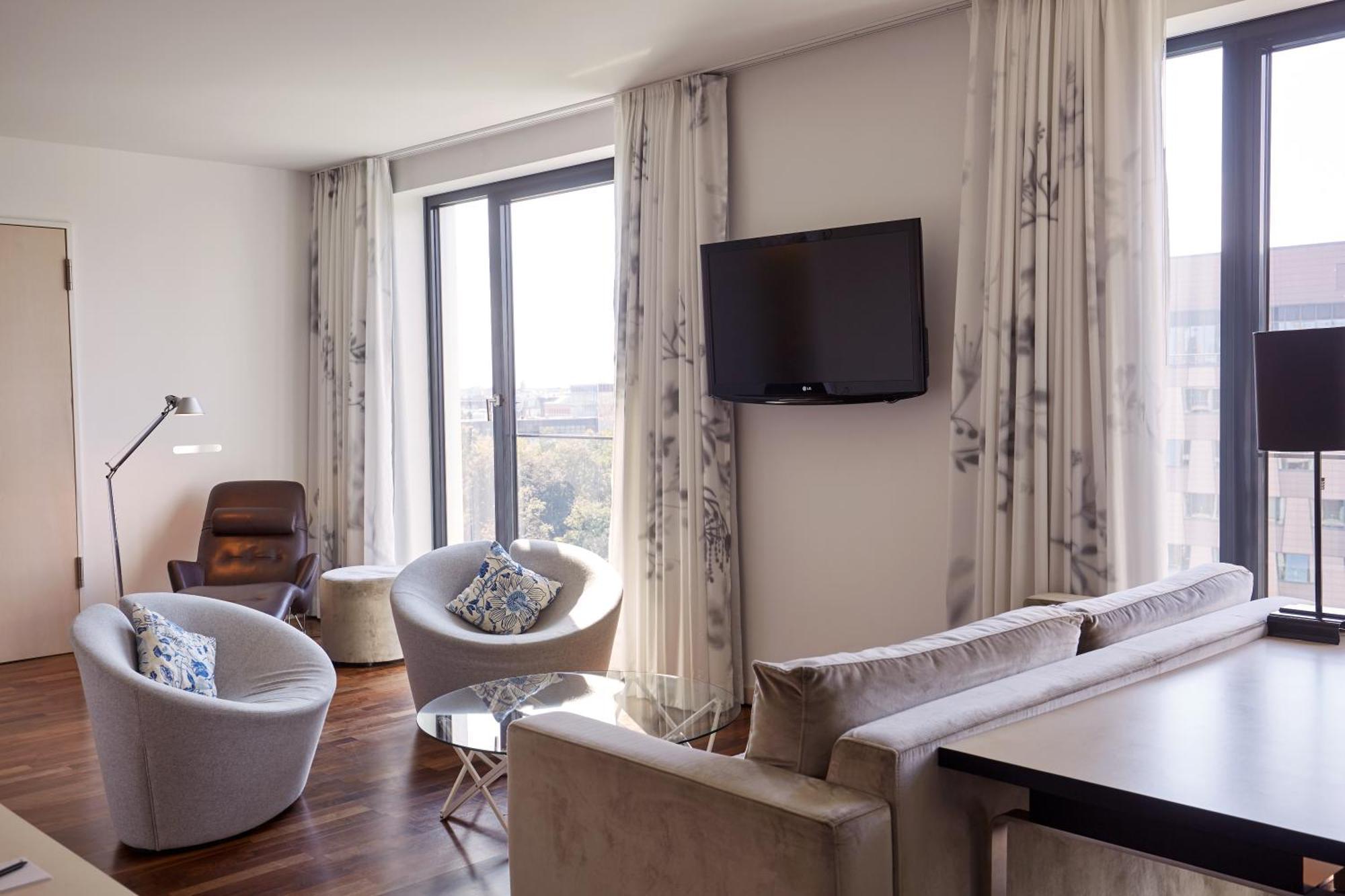 Executive-suite