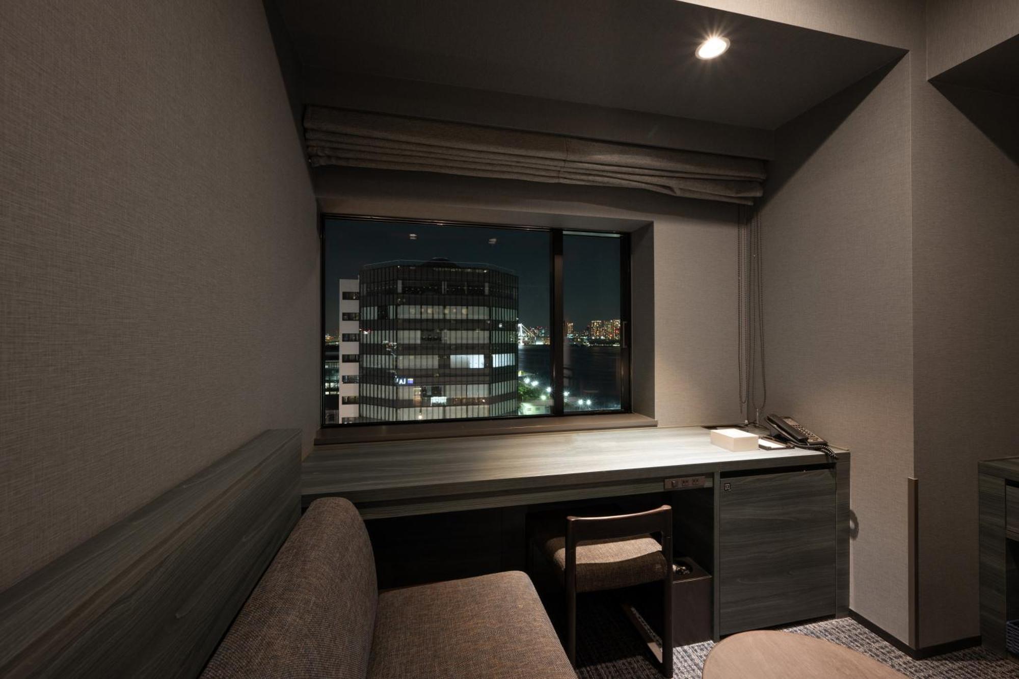 Hollywood Twin Room B - Electronic Cigarets Only (1 person)