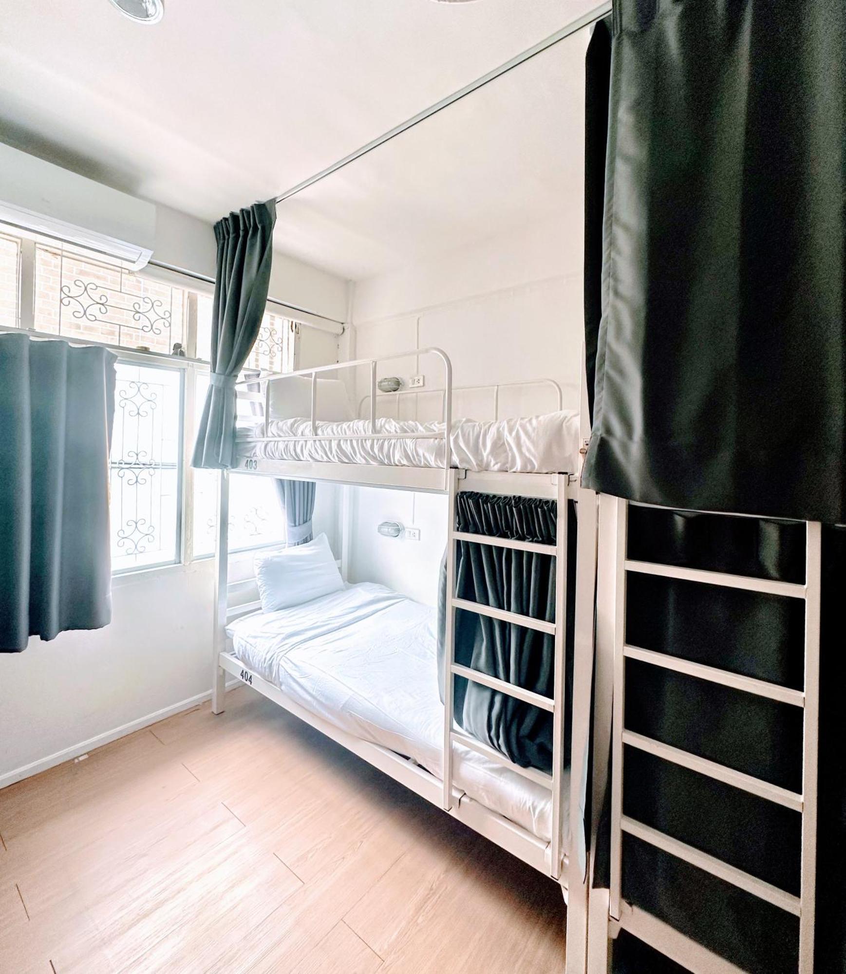 Bed in 8-Bed Mixed Dormitory Room