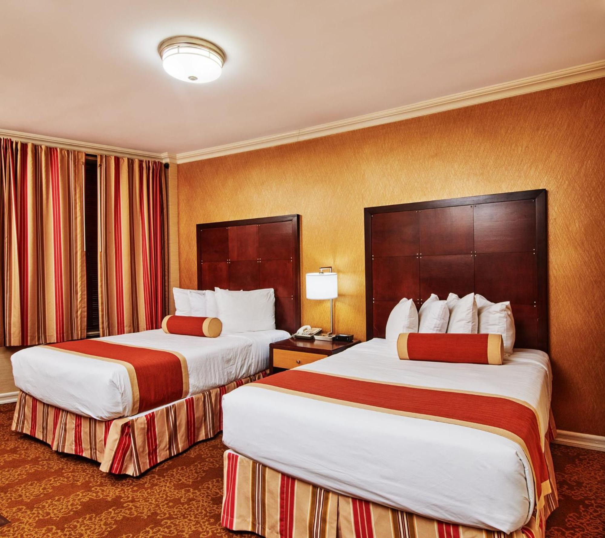 Deluxe Studio with Two Double Beds