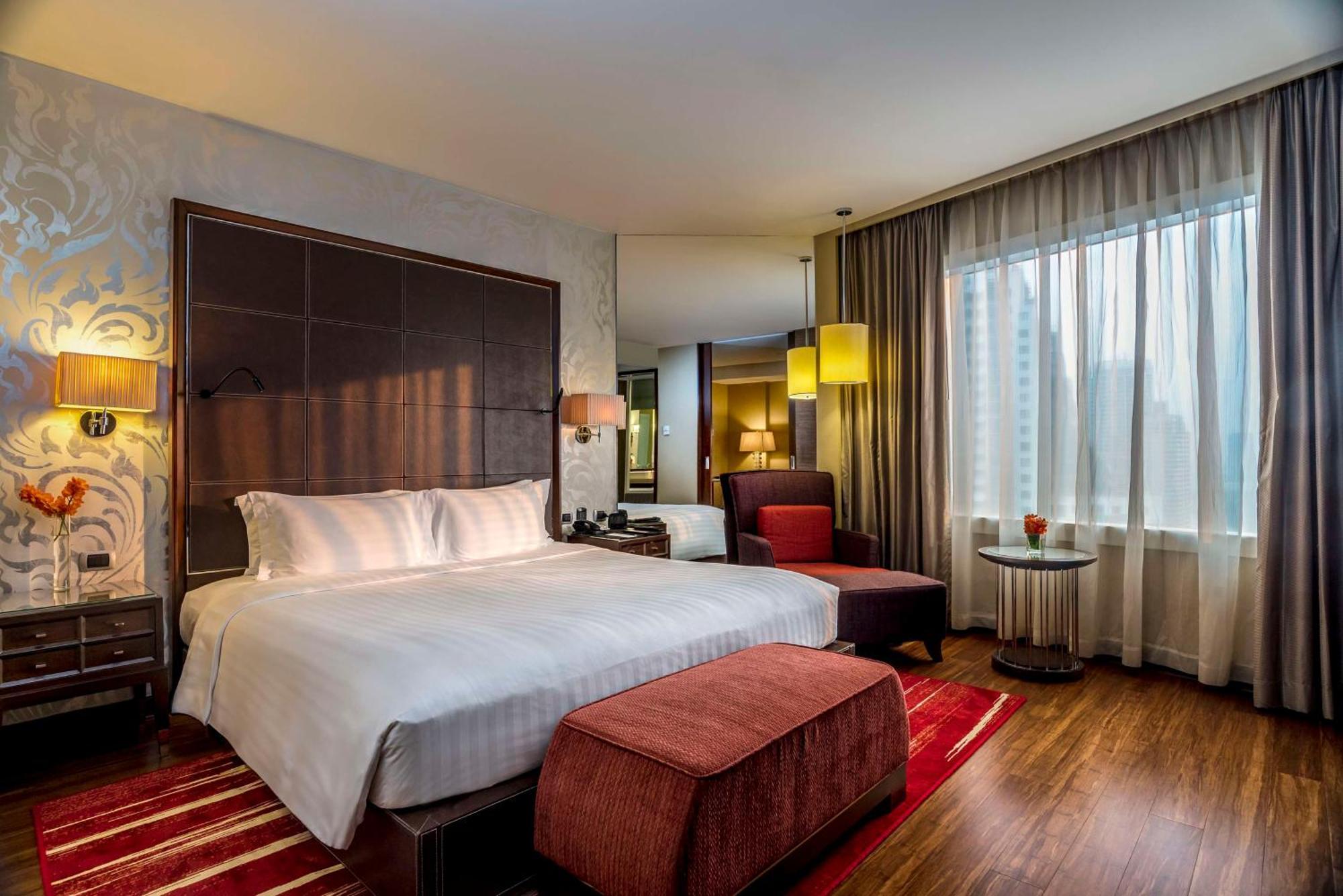 Deluxe King Suite