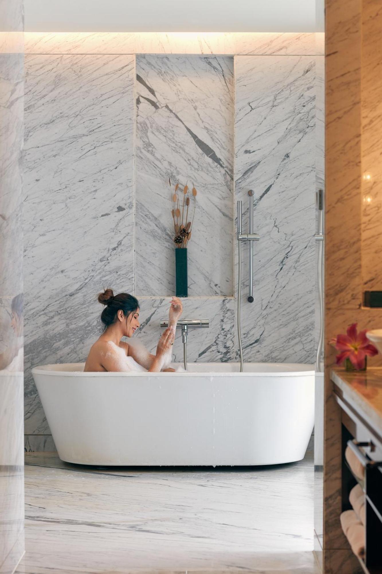 Regency Suite