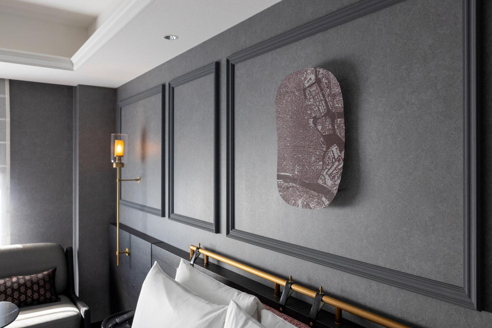 Superior Room with One King Bed and Shower Booth - Non Smoking