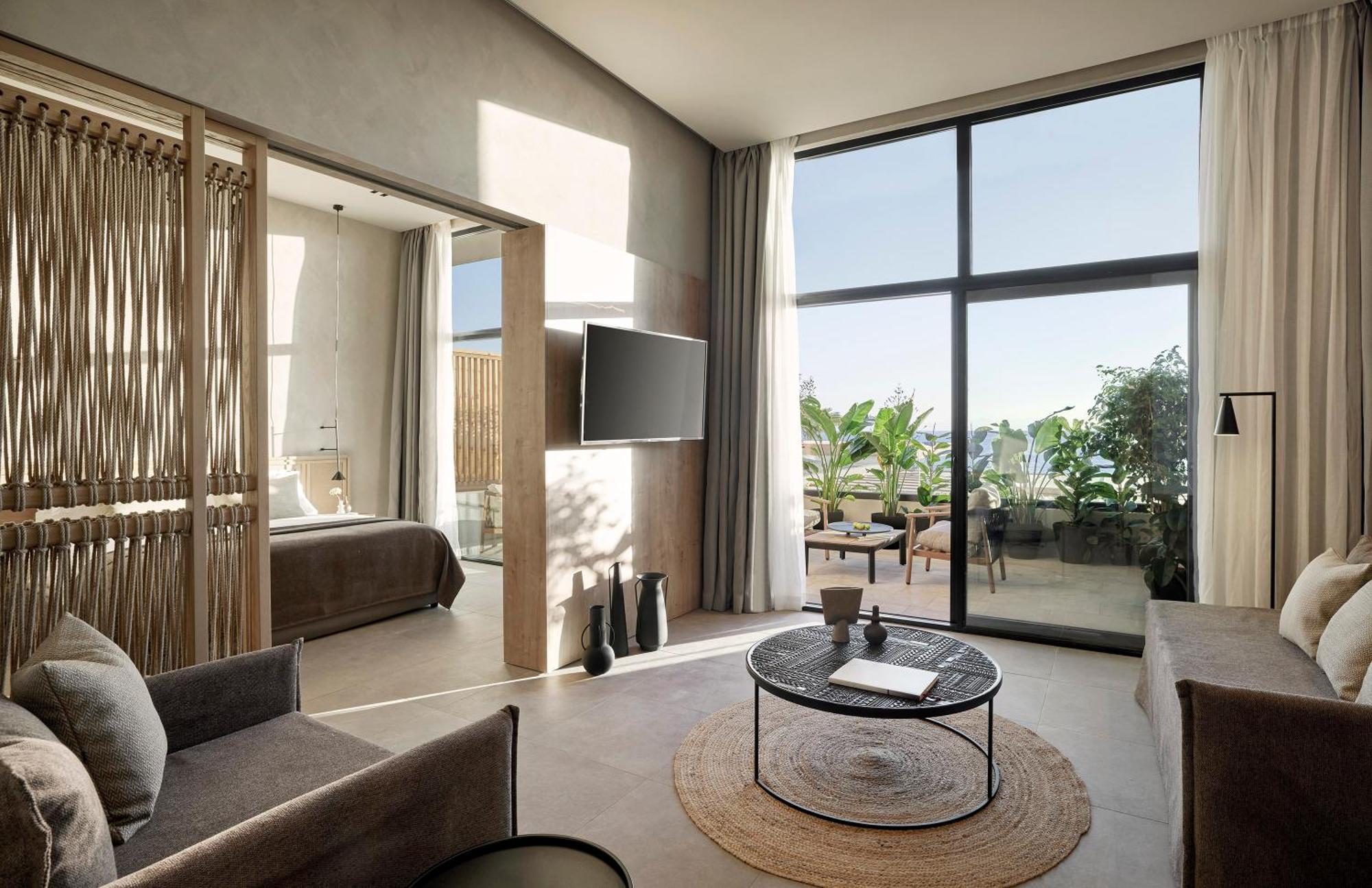 Helea Suite Sea View & Private Sauna