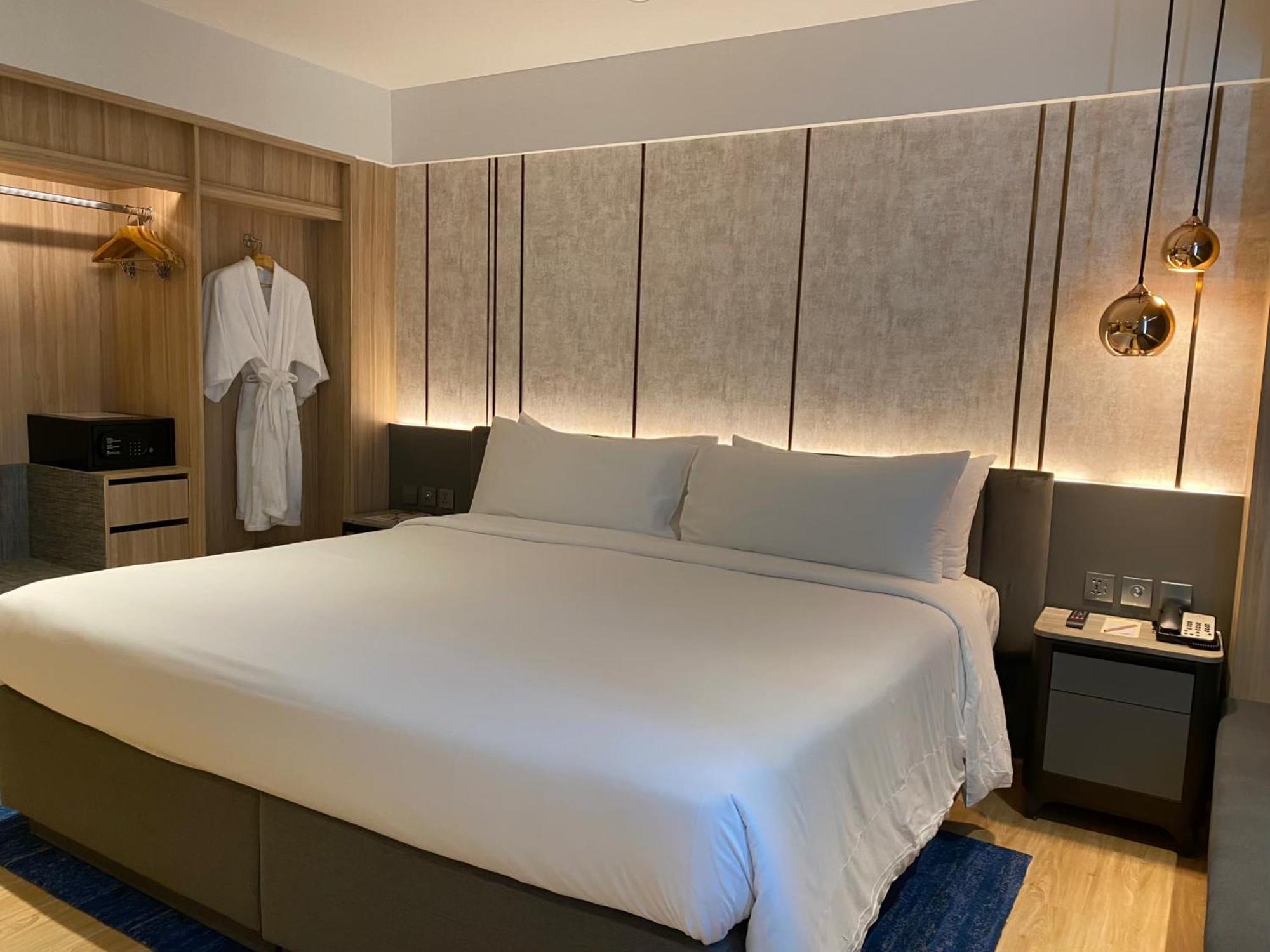 Junior Suite Room