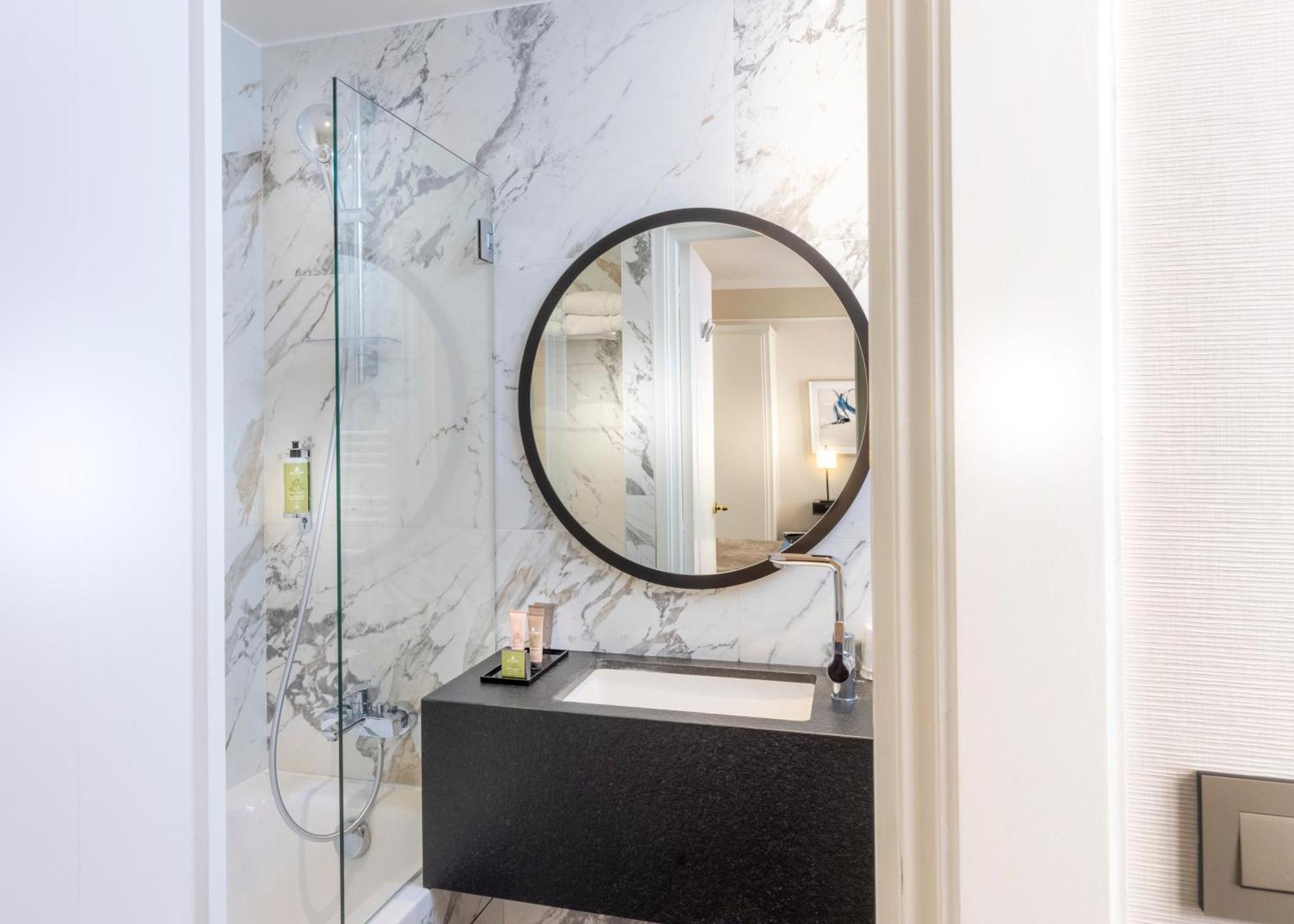 Prestige Room