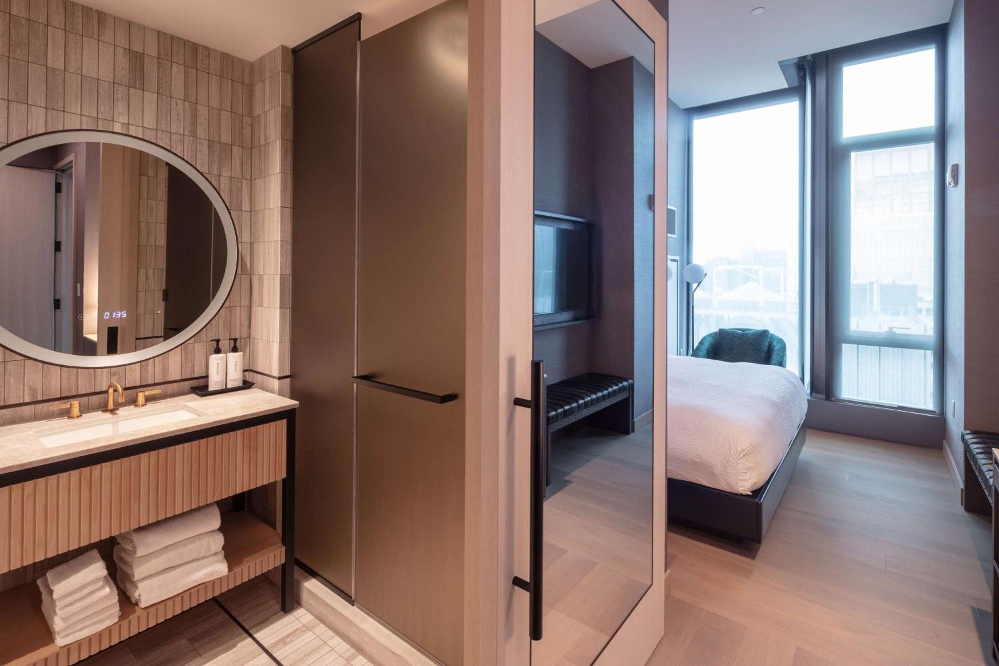 King Suite Skyline View Hearing Accessible