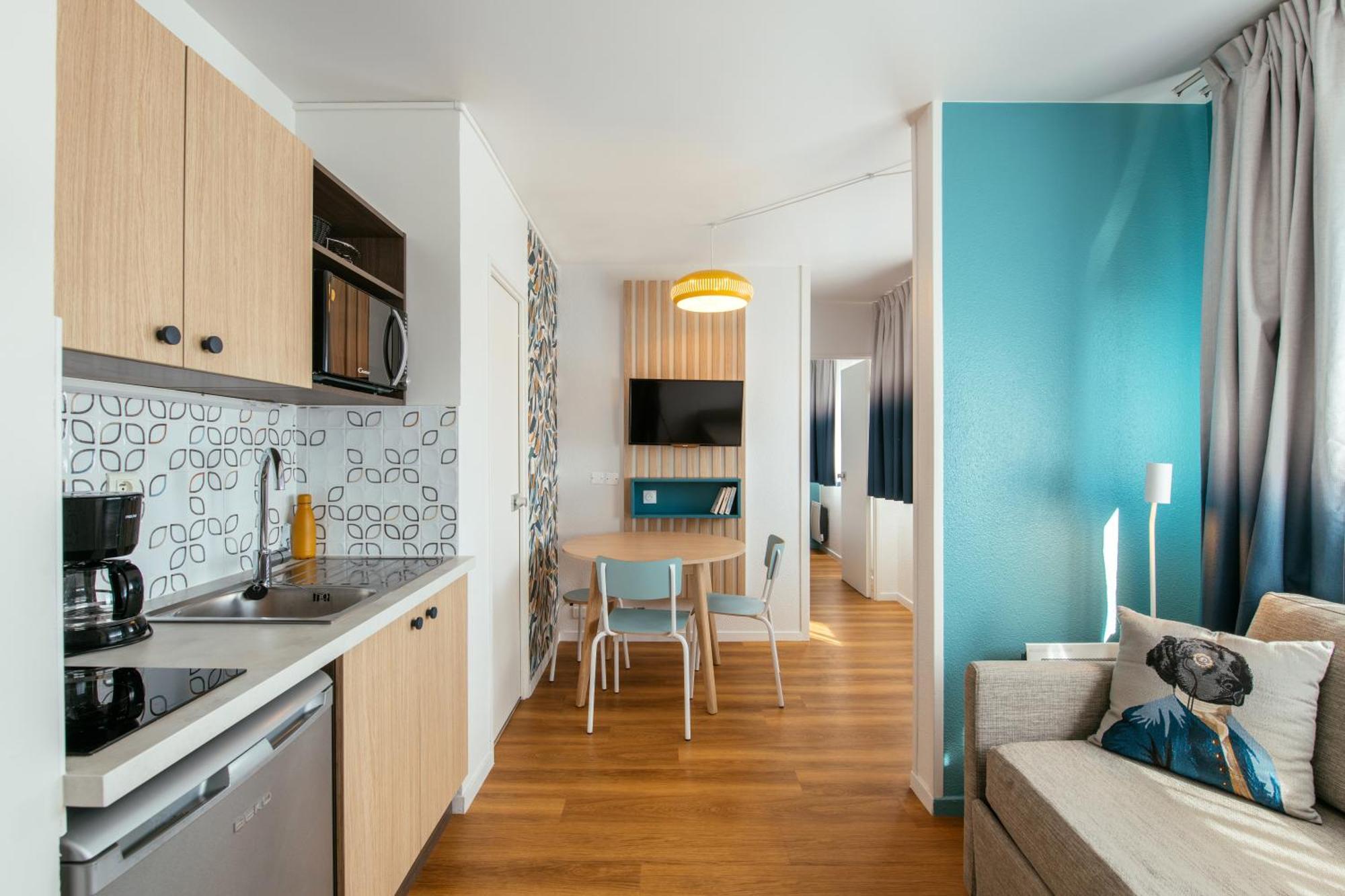 Studio (3 Adults)