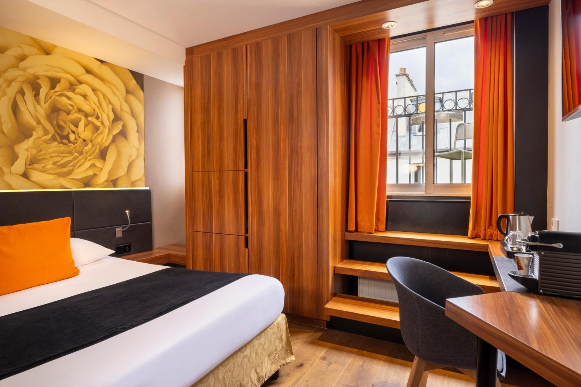 Deluxe Room with Balcony