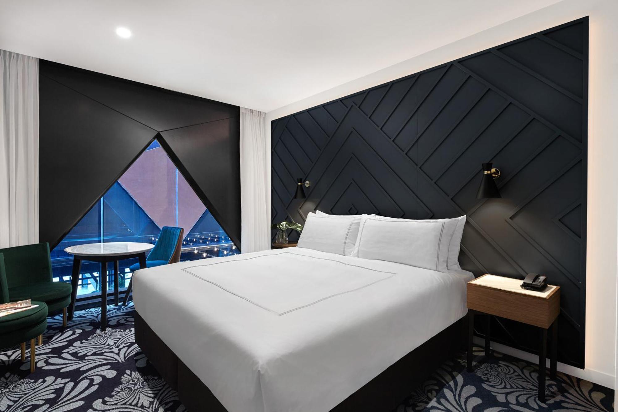 King Acacia Room
