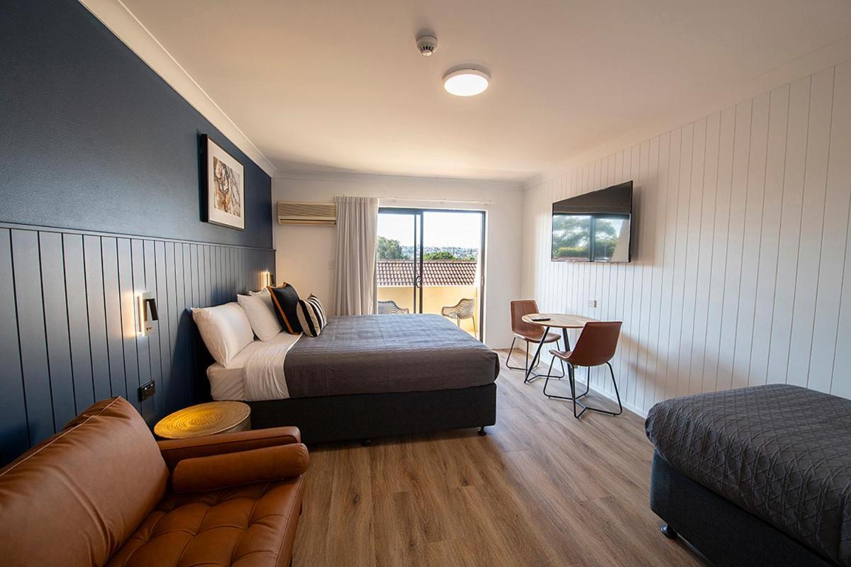 Superior Room,1545221365:JPEG