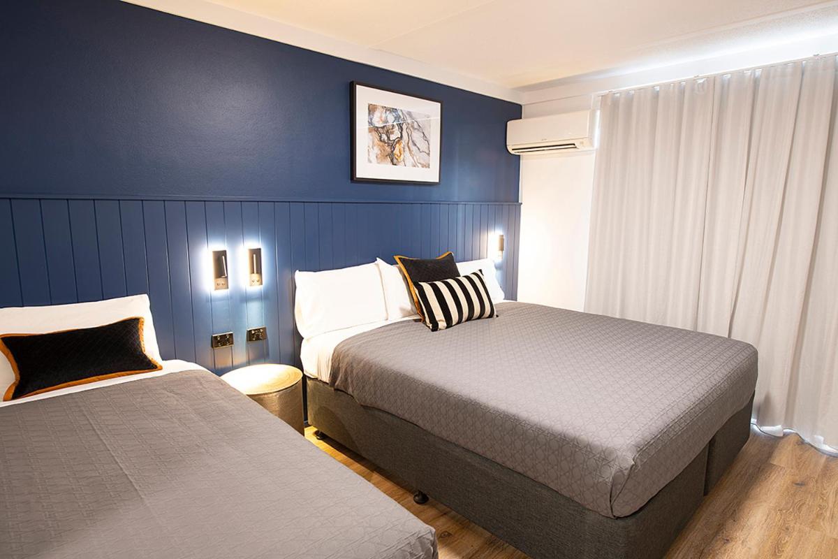 Classic Room,1545221677:JPEG