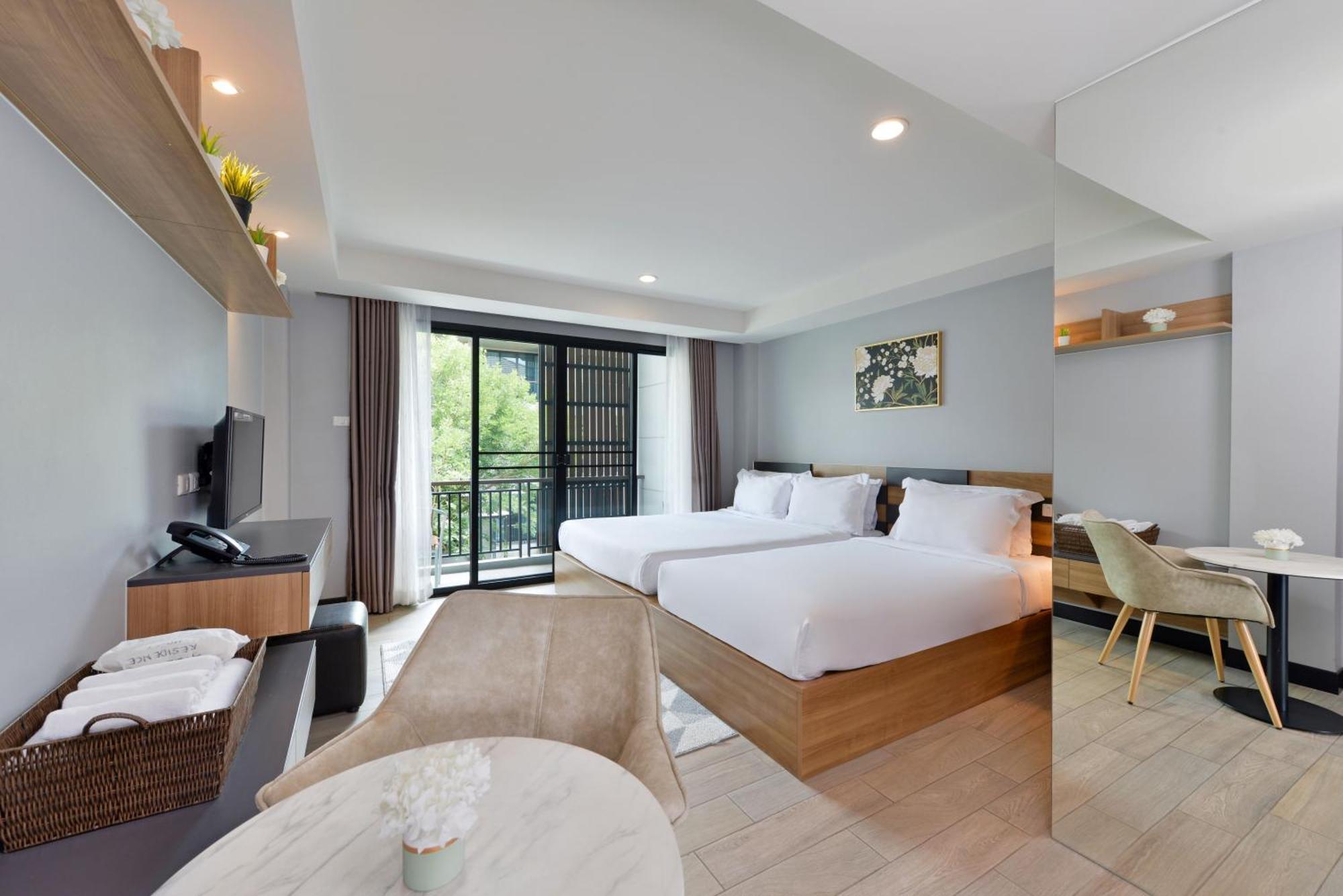 Standard Twin Room with Garden View