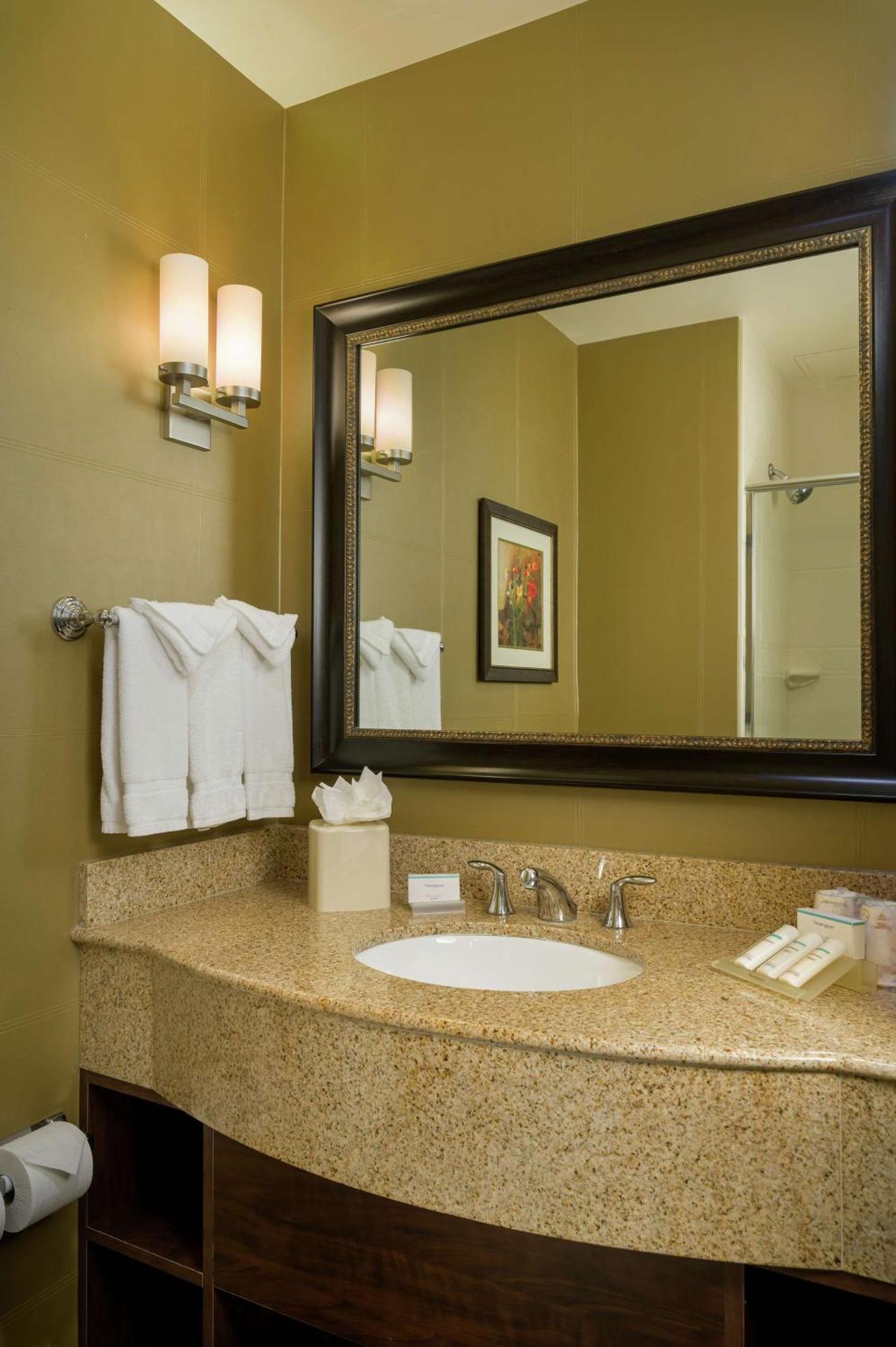 Mountain View Queen Room with Two Queen Beds