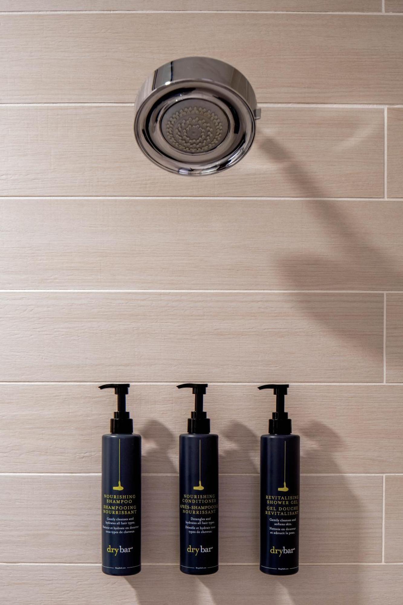 King Room with Roll-in Shower - Mobility and Hearing Accessible
